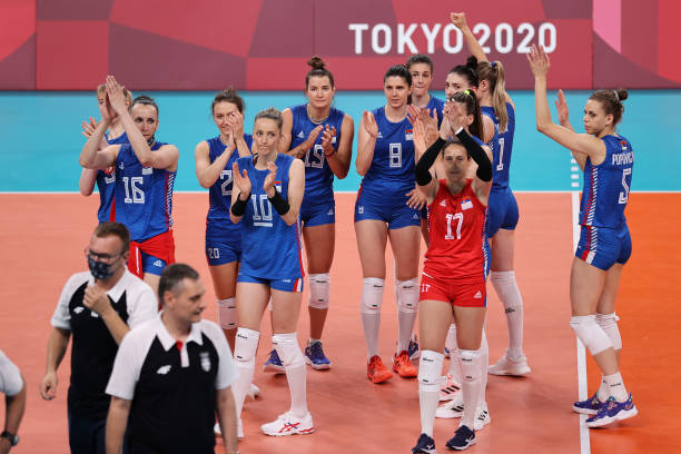 排球标准手势详解:从发球到扣球