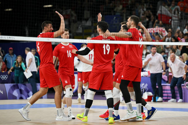 排球场地体育配置与安全区域说明