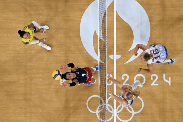 排球少年:高中联赛中的团队精神与拼搏