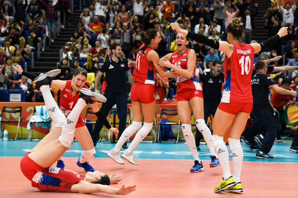 当排球失误遇上表情包:笑点满满!