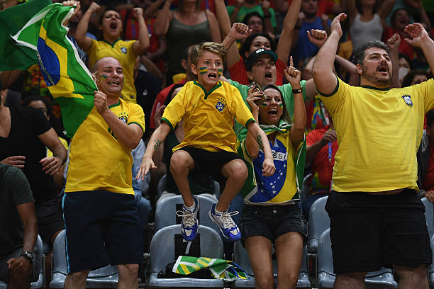 排球比赛中的常见战术与阵型:如何识别球队的打法?