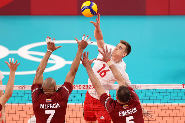 排球常见犯规与失误:避免比赛中不必要的失分