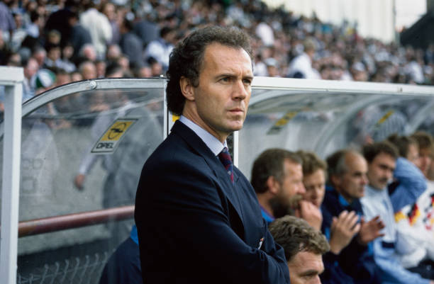 世界杯历史回顾:第一届冠军乌拉圭队的辉煌时刻