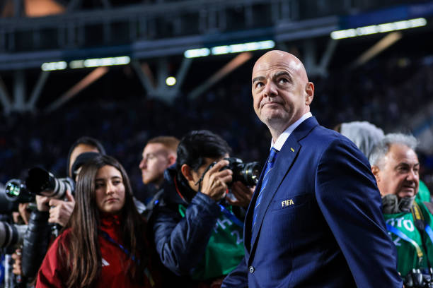 国足背水一战!世界杯中日对决,看中国队如何应对强敌