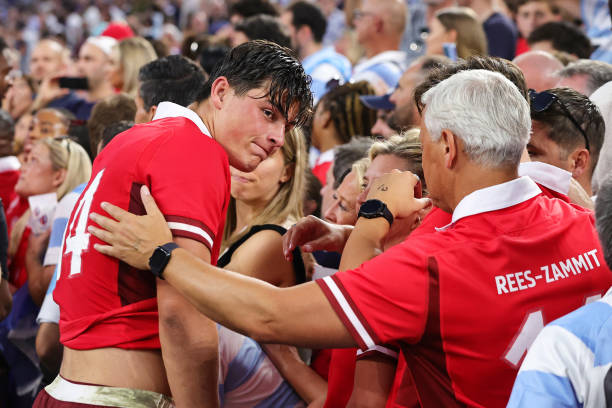 马拉多纳:从贫民窟到世界之巅的球王之路