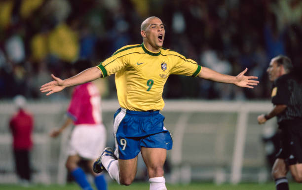 2020世界杯乒乓球:黄镇廷与法尔克的技术对决分析